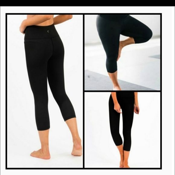 ZYIA Pants - Zyia light & Tight 17" crop size 8/10